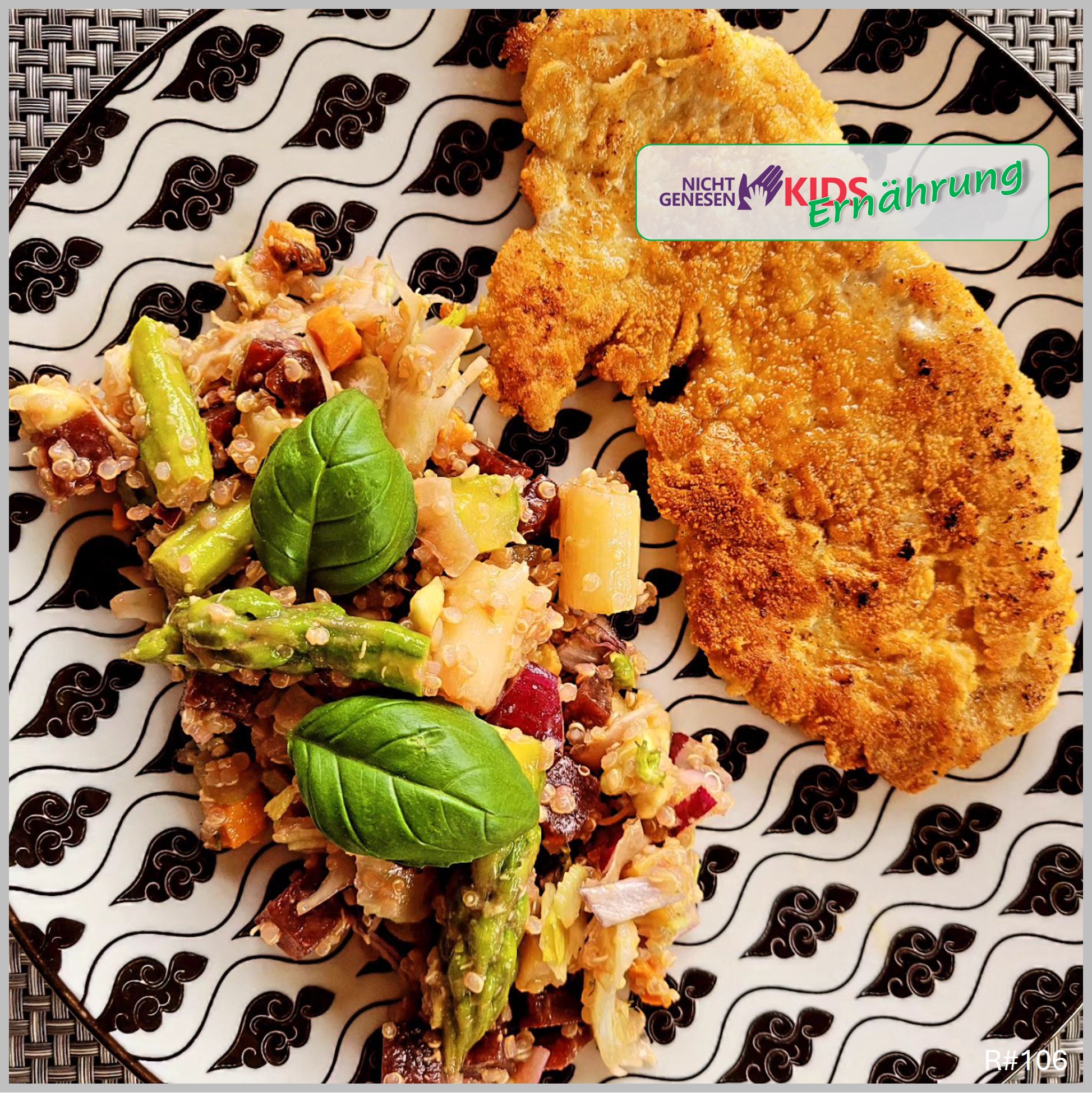 Glutenfreies Putenschnitzel mit buntem Kartoffel-Quinoa-Salat